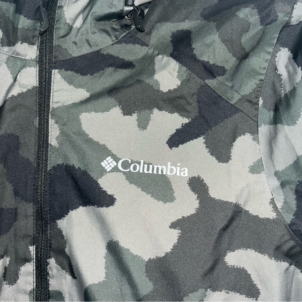 Columbia Black and Gray Camouflage Rain Jacket - Picture 2 of 5